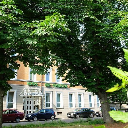 Hotel Am Schelztor Эсслинген Экстерьер фото
