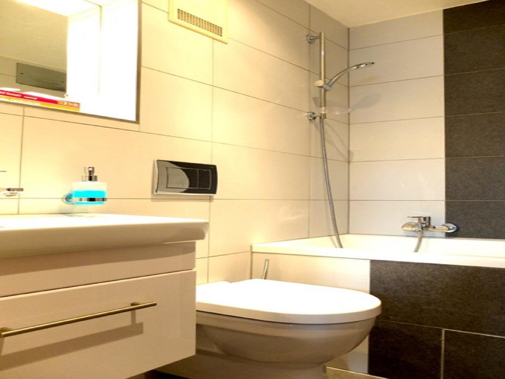 Hotel Am Schelztor Эсслинген Номер фото