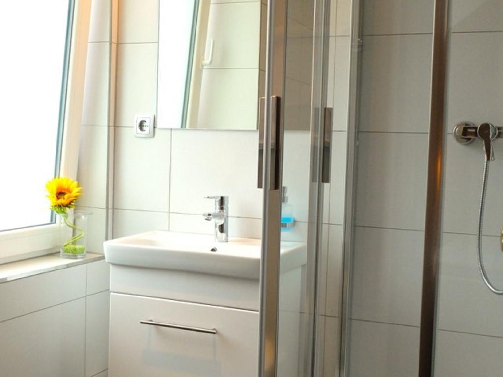 Hotel Am Schelztor Эсслинген Номер фото